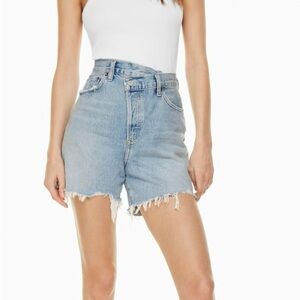 AGOLDE Criss Cross Jean Short
Criss-cross denim cut-off shorts size 25